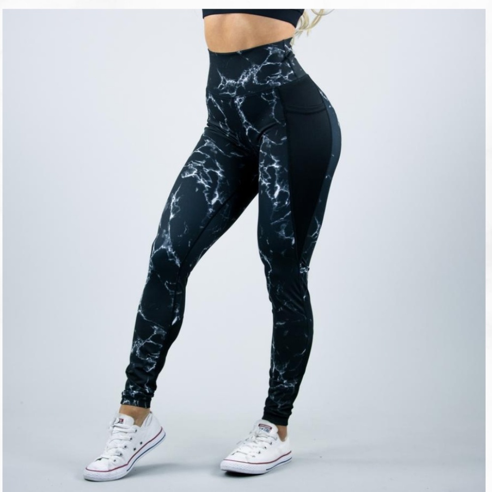 BuffBunny Black Marble Onyx Leggings Small